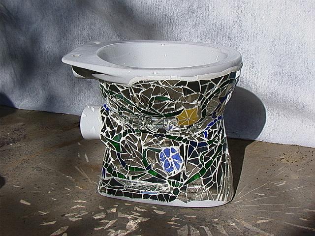 Ein einmaliges Kunstwerk: Mosaik-WC