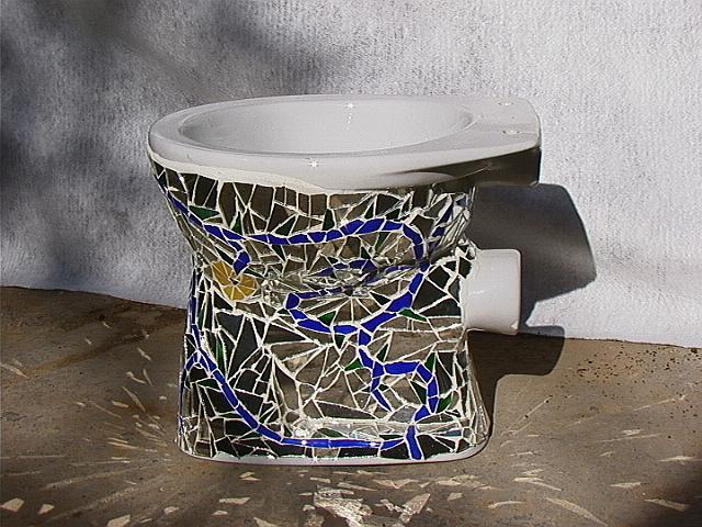 Ein einmaliges Kunstwerk: Mosaik-WC