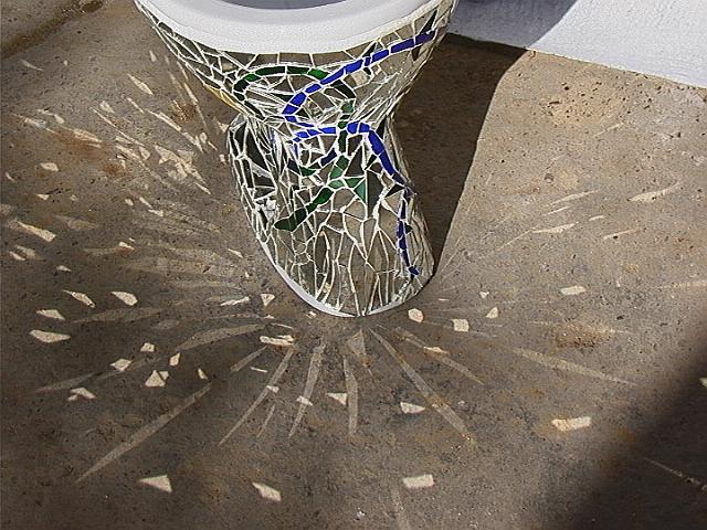 Ein einmaliges Kunstwerk: Mosaik-WC